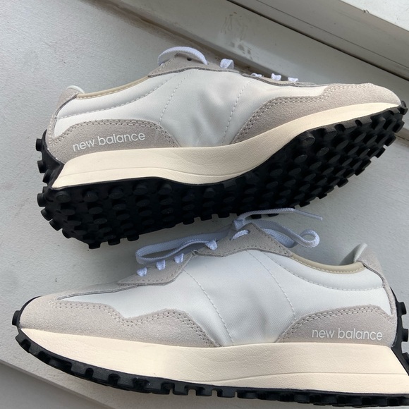 New in Box new balance shoes - Picture 3 of 6